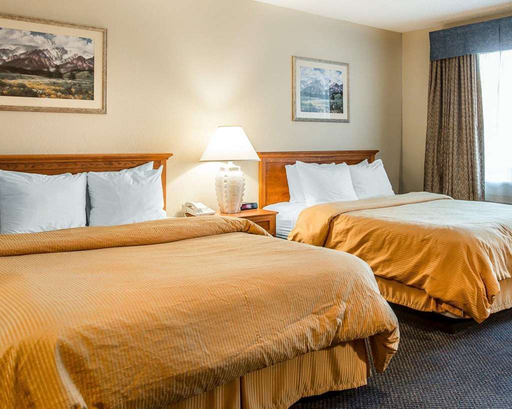 Days Inn By Wyndham Стоктон Экстерьер фото